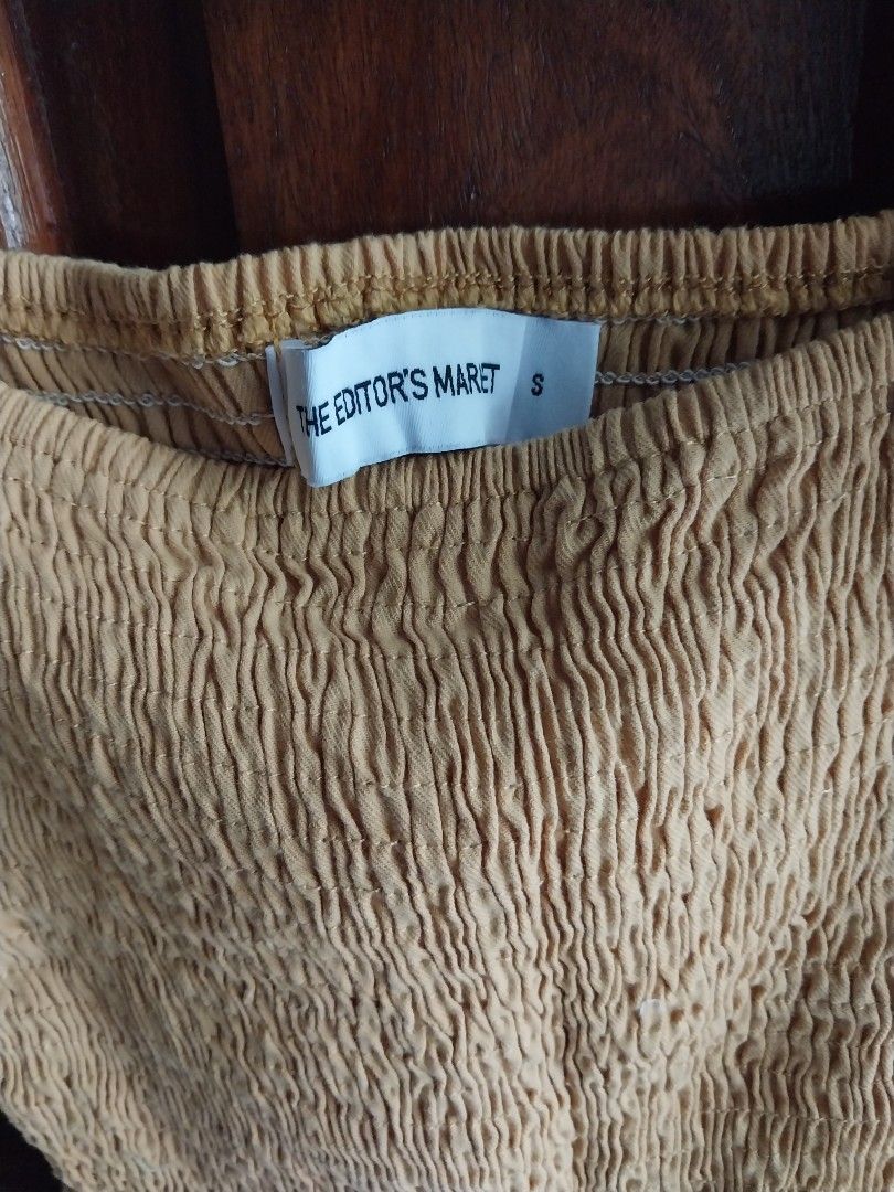 Crop top 2 (Category: Blouses) located in Makati City. Submitted by imeea (Listing ID 1358761007, Image 2). Description: sold as set.imported items never been used ..
