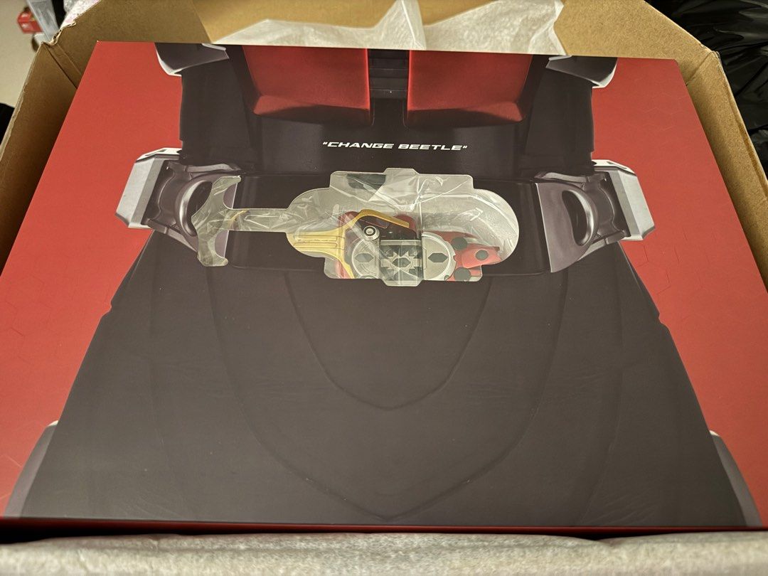 CSM Kabuto Zecter Ver 1.0 Bandai Original (Category: J-Wave Merchandise) located in Singapore. Submitted by nerograve (Listing ID 1358869439, Image 2). Description: Original Bandai CSM Kabuto ver 1.0 (not 3rd party) Used for display only before. Comes with the brown box. Meetups at 100084 at my timing. Clock Up button may need to self-fix, got battery leak previously, im not good at repair..
