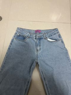 （分類：）位於 。 由 lilyscloset12345 提交（商品編號 1358885930，圖片 1）。簡介： 。