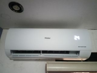 Haier split type aircon inverter 1.0hp