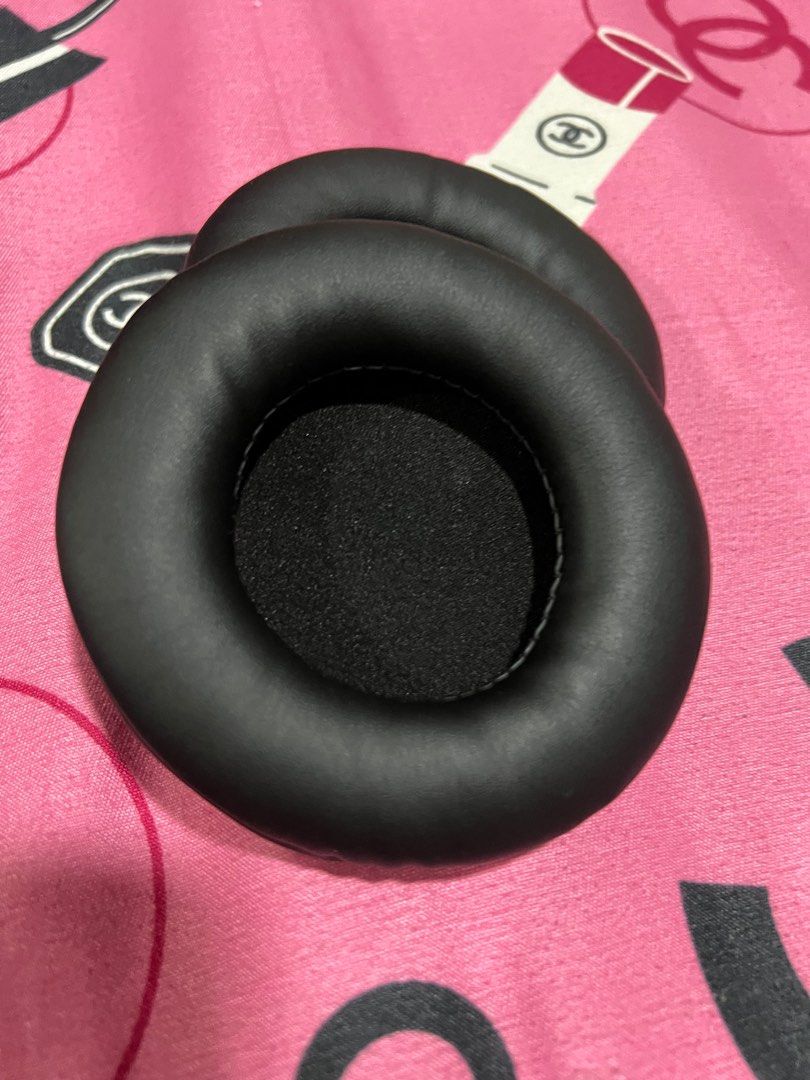 HEADPHONES Earpads replacement 95mm black (Category: Headphones & Headsets) located in Manila. Submitted by https.cheschives (Listing ID 1358889086, Image 1). Description: .