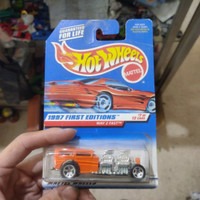 Hot Wheels 1997 Way 2 Fast First Editions #7 - 1:64 Scale Collector Car