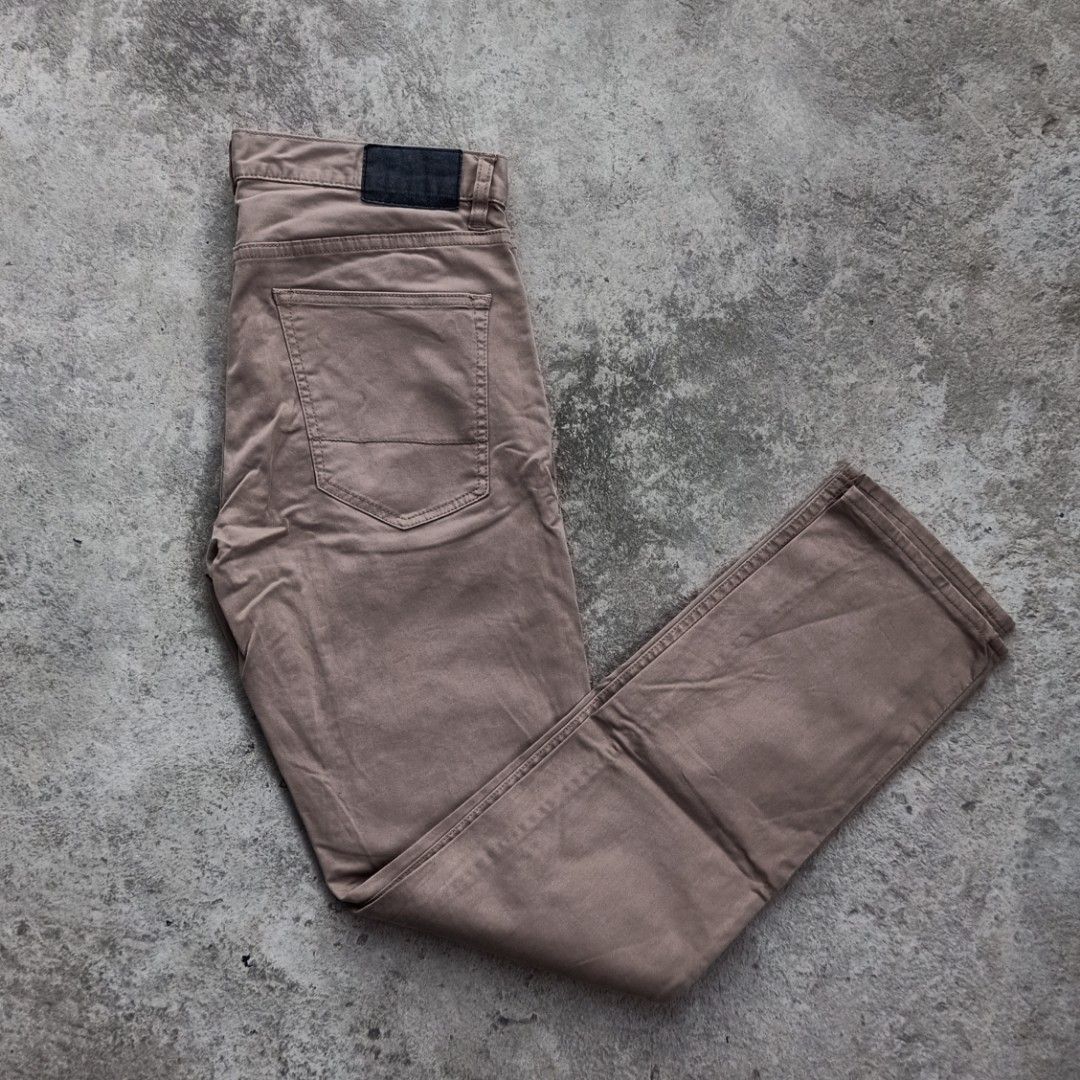 Jeanswest Pants (Category: Jeans) located in Pasay City. Submitted by jay_gdz (Listing ID 1358917369, Image 1). Description: Jeanswest Pants Width: 33" Length: 42.5" Leg Opening: 6.5" Good Condition 10/10 Color Rate No issue.