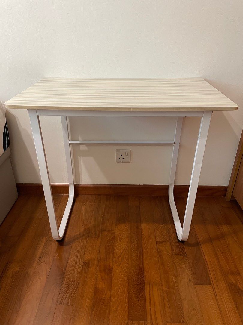 Study desk table (Category: Tables & Sets) located in Singapore. Submitted by tenmehta (Listing ID 1358744942, Image 1). Description: Nice sturdy study desk table.