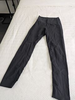 (Category: ) located in . Submitted by ellaellaella_ (Listing ID 1358769433, Image 1). Description: .