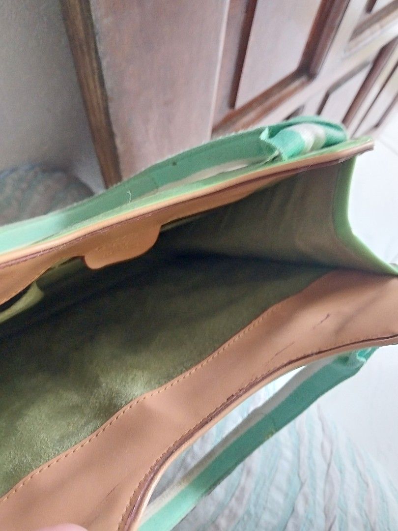 Louis vuitton (Category: Luxury Bags & Wallets) located in Makati City. Submitted by imeea (Listing ID 1358800701, Image 3). Description: preloved item.gift but seldom used.