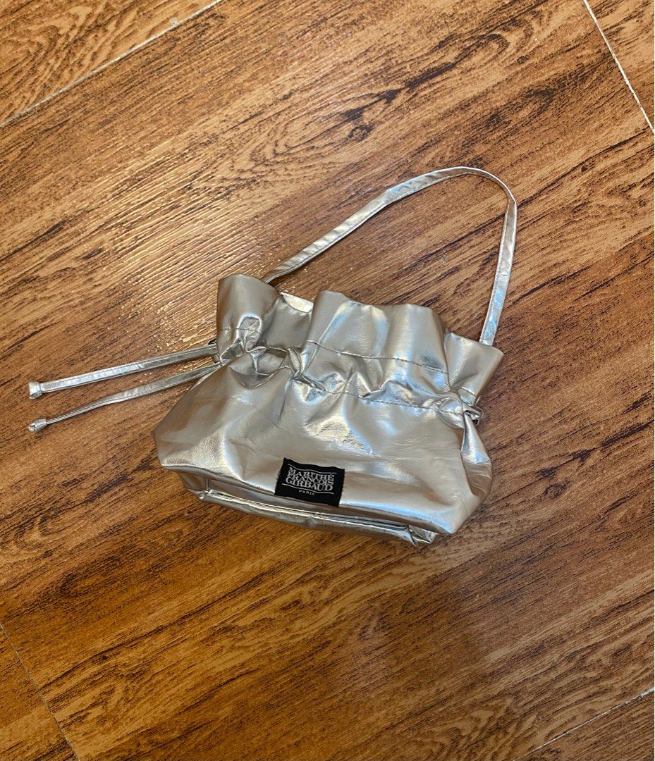 Marithe Francois Girbaud Innisfree Bag (Category: Luxury Bags & Wallets) located in Cagayan de Oro. Submitted by portalboysph (Listing ID 1358846849, Image 2). Description: Marithe Francois Girbaud Minimal fold marks & Signs of usage Still a very solid piece ❤️.