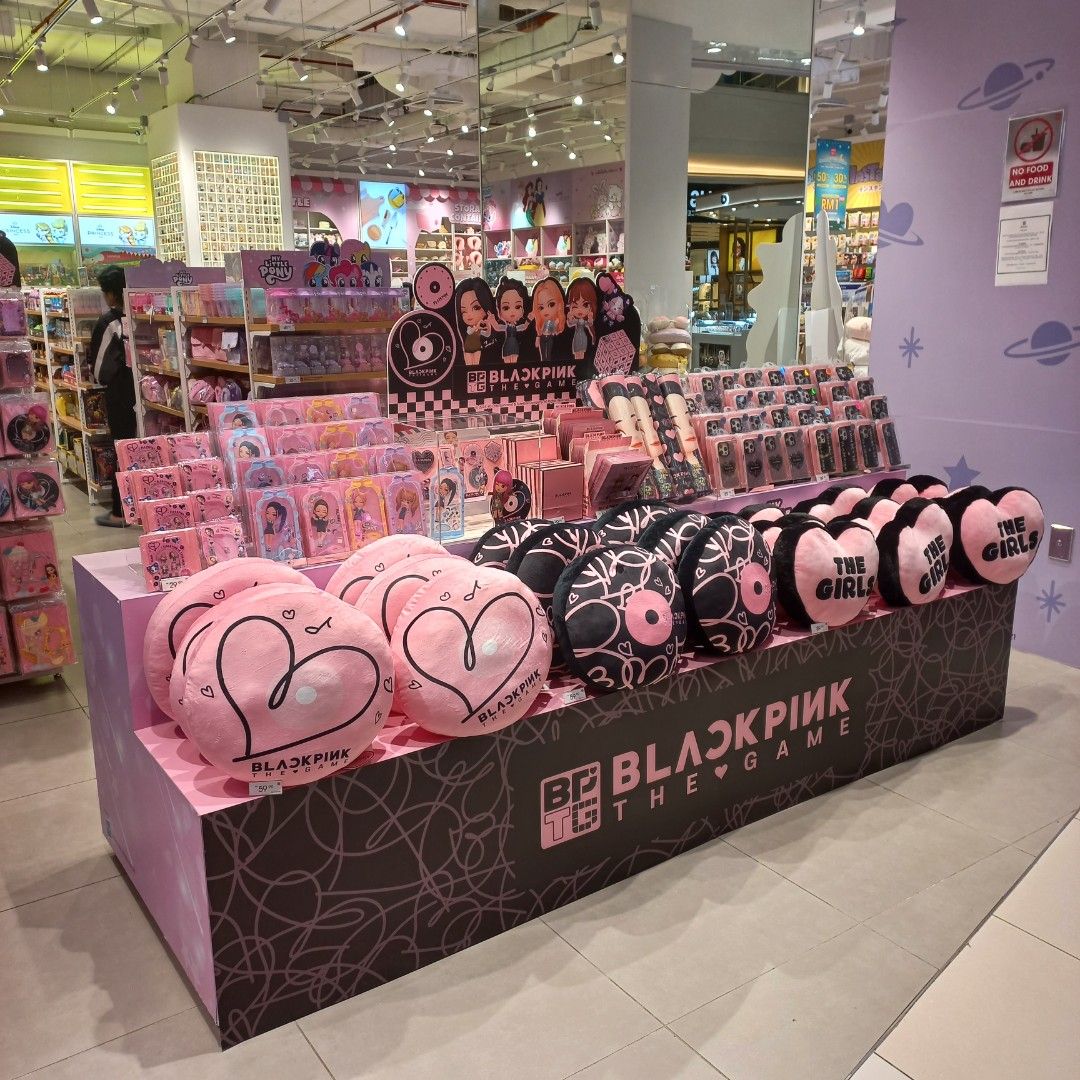 Miniso x Blackpink The Game, Hobbies & Toys, Collectibles & Memorabilia ...