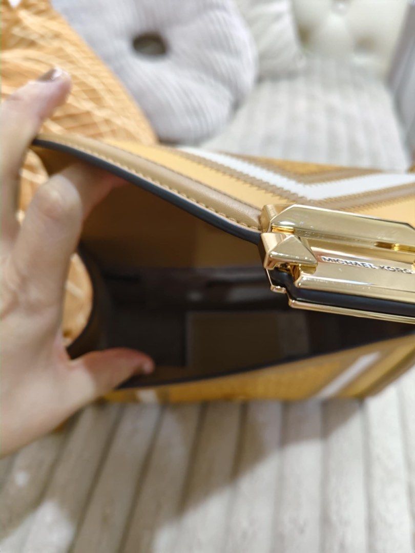 Mk Whitney 2way Bag (Category: Luxury Bags & Wallets) located in Quezon City. Submitted by xoxobuy (Listing ID 1358919094, Image 3). Description: .