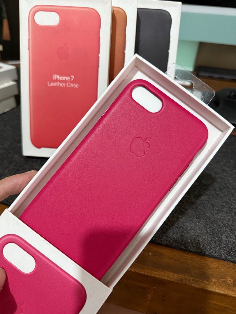 Original Apple Leather Case for iPhone SE / 7 / 8 (Category: Cases & Sleeves) located in Manila. Submitted by razelysonn (Listing ID 1358841834, Image 3). Description: Pink & Orange - 1,200 each Brown & Black - 1,350 each FIXED PRICE .