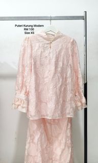 (Category: ) located in . Submitted by ayncloset (Listing ID 1358856164, Image 1). Description: .