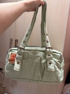 （分類：）位於 。 由 pyyy.y2 提交（商品編號 1358905184，圖片 1）。簡介： 。