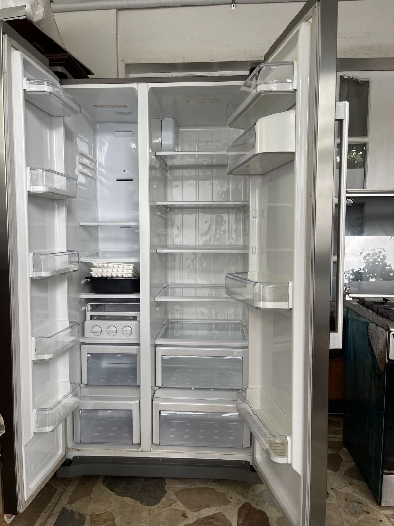 Samsung 24 7 Cu Ft Side By Side Refrigerator In Fingerprint Resistant