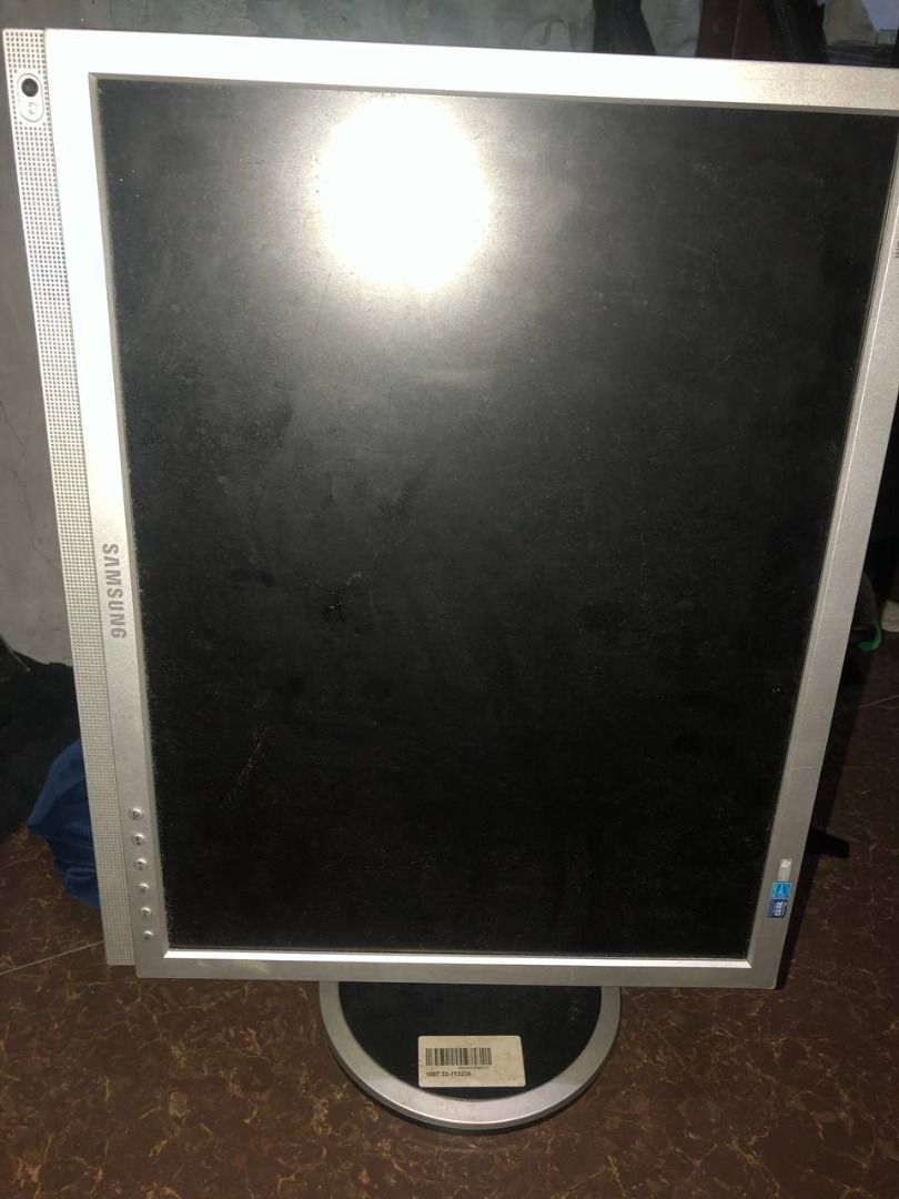 Samsung SyncMaster 204BM (Category: Monitor Screens) located in Manila. Submitted by jake_y (Listing ID 1358891877, Image 2). Description: Selling 2 Defective Samsung SyncMaster 204BM for 200 each. Negotiable. Both Have Removable Adjustable Stand. Issue: Has Power but No Signal from DVI and VGA. for Pickup..
