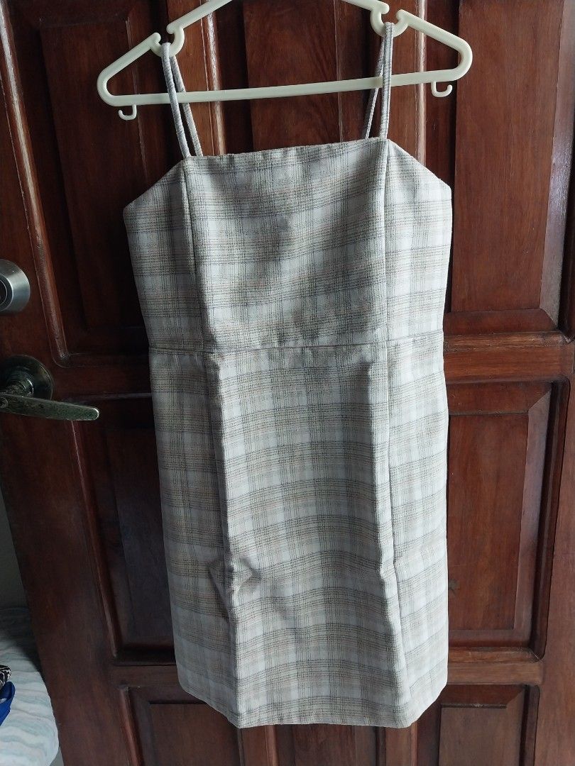 Set summer dress (Category: Dresses) located in Makati City. Submitted by imeea (Listing ID 1358765159, Image 3). Description: all imported items from sg.