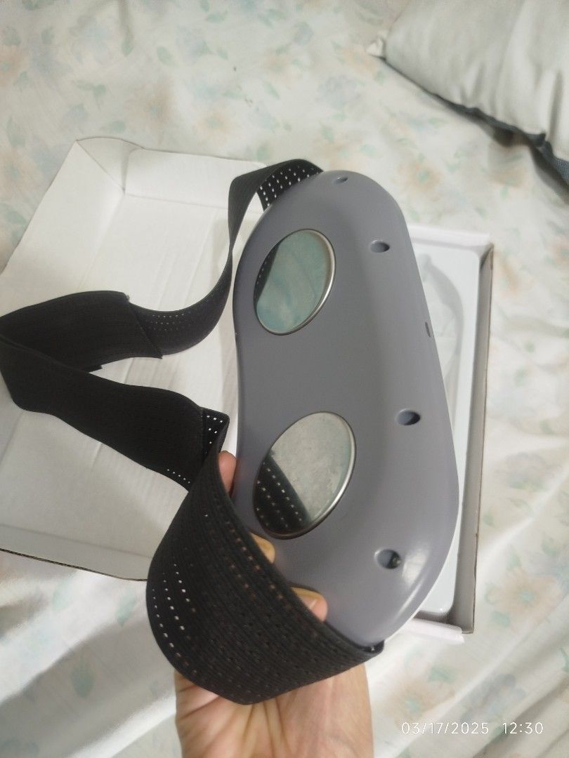 Smart Slimming Belt (Handy EMS vibration) (Category: Toning & Stretching Accessories) located in Pasig City. Submitted by mxbutterfly (Listing ID 1358776043, Image 3). Description: Used once Comes with box See photos for screenshot of the ad at orange app RFS: bought a hand-held EMS machine instead.