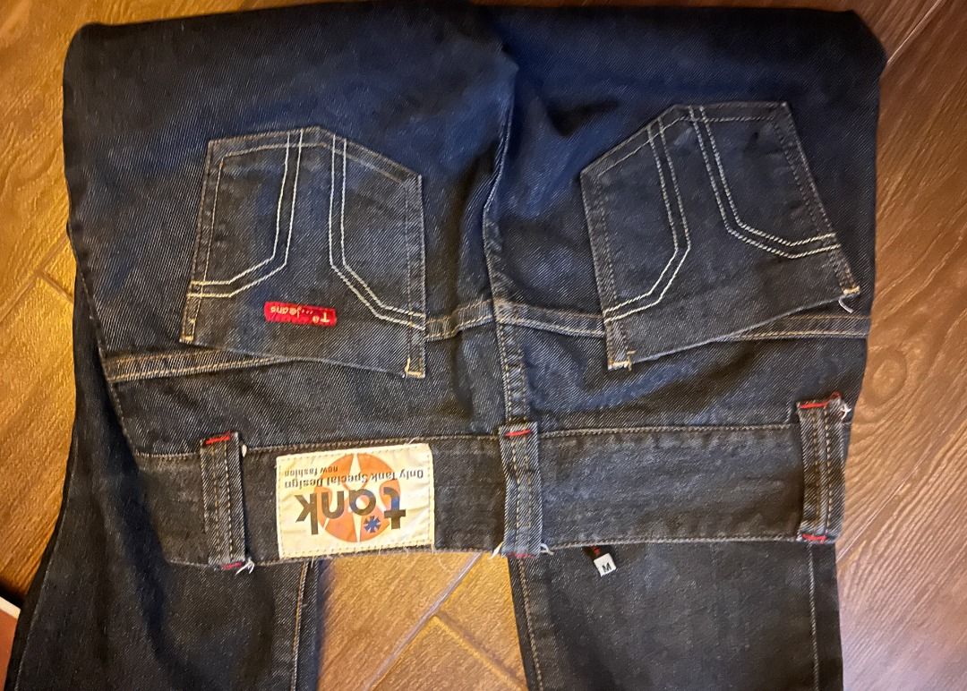 Vintage Low waist Flare Pants (Category: Jeans) located in Paranaque City. Submitted by consumptionqueen18 (Listing ID 1358751193, Image 1). Description: Vintage jeans waist : 30 .