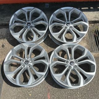(Category: ) located in . Submitted by poh_tyres (Listing ID 1129827143, Image 1). Description: .