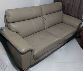 (Category: ) located in . Submitted by sellonri (Listing ID 1359031304, Image 1). Description: .