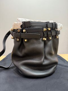 （分類：）位於 。 由 missy_v 提交（商品編號 1358988171，圖片 1）。簡介： 。