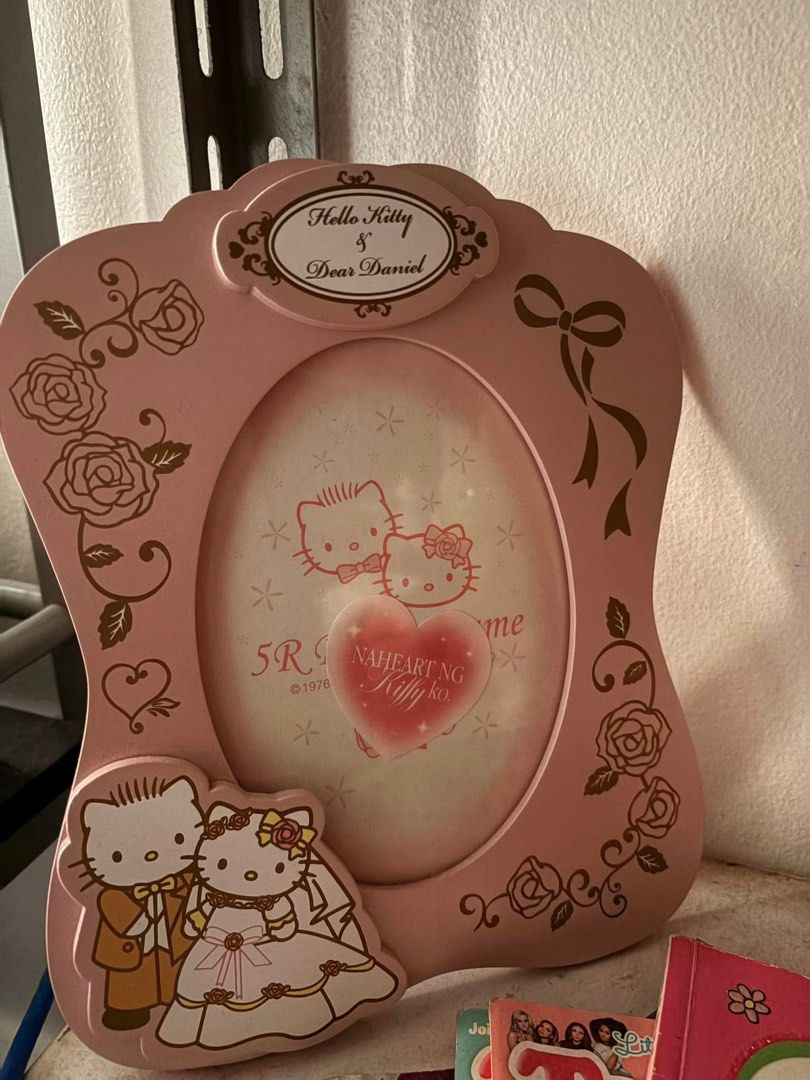 Authentic hello kitty frame! (Unopened) (Category: Frames & Pictures) located in Taguig. Submitted by geonas.closet (Listing ID 1359051836, Image 1). Description: selling my authentic hello kitty frame ! was decluttering and found my bnew one! (unopened) 📍taguig.