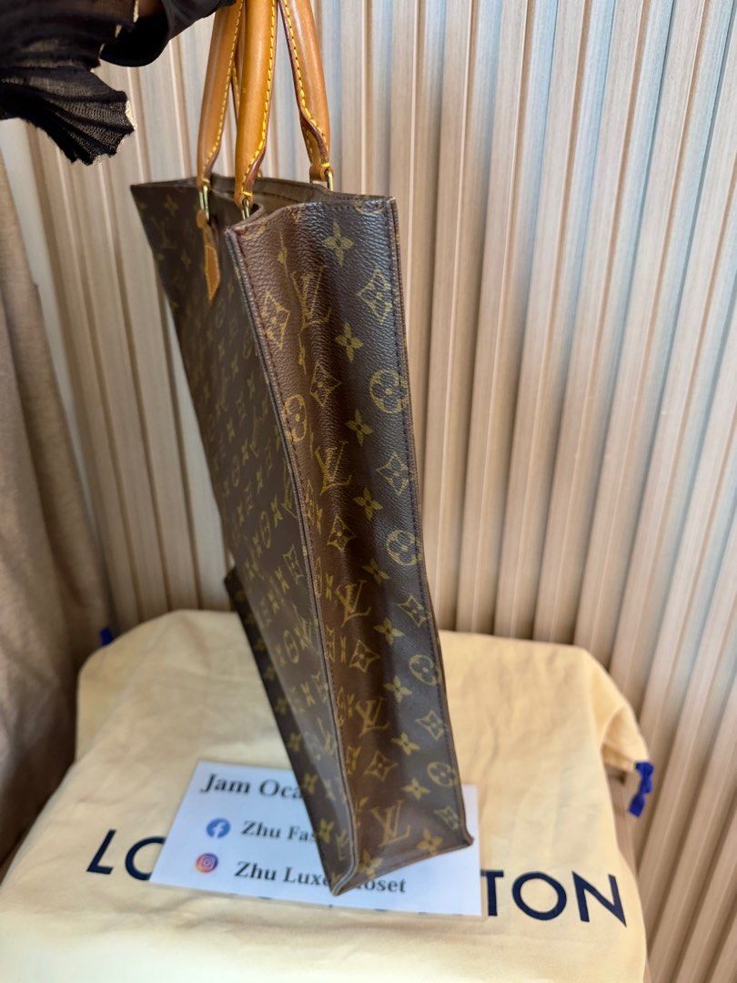 LV Vintage Sac Plat (Category: Luxury Bags & Wallets) located in Makati City. Submitted by zhuluxeitems (Listing ID 1358994765, Image 3). Description: Authentic LV Sac Plat Monogram. Vintage. In good condition. Inclusion: •Dustbag •Paperbag Meet up or Pick up BGC.