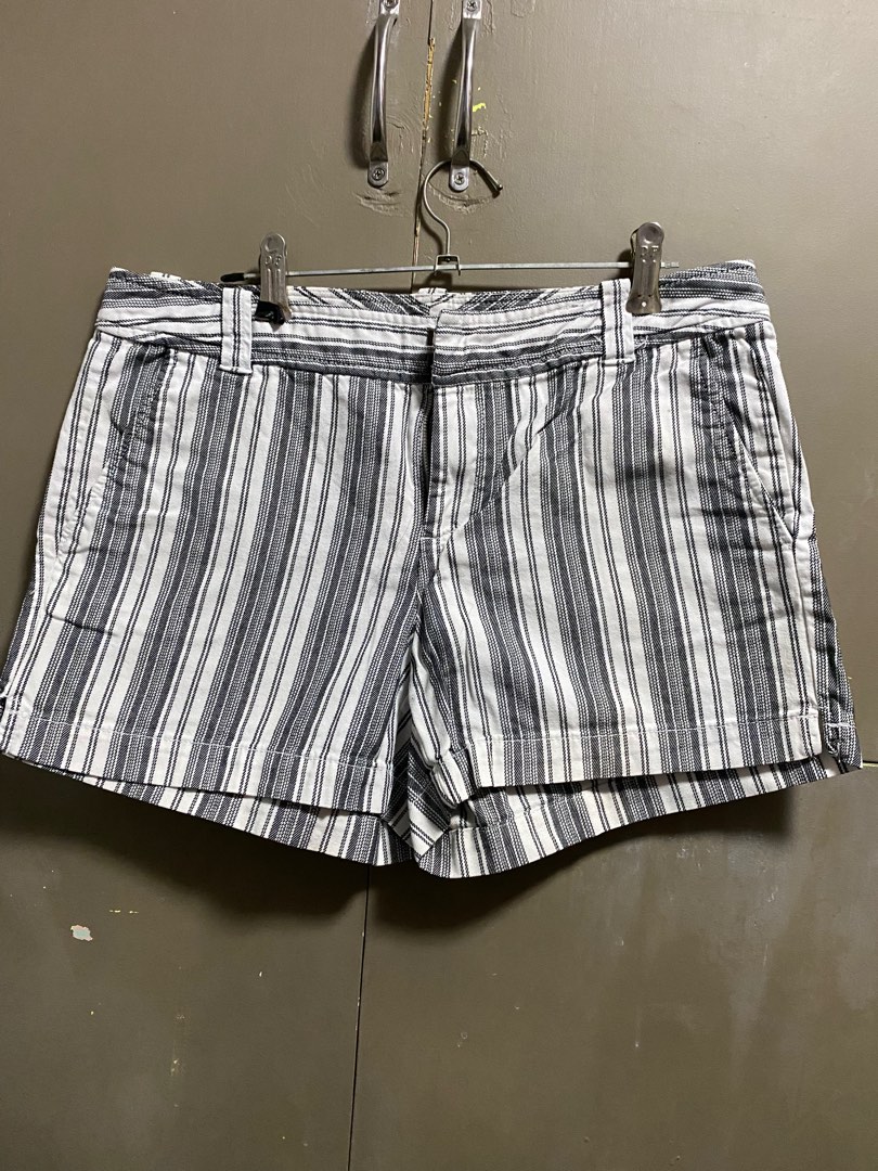 Black And White Stripe Tweed Women Shorts main image 1