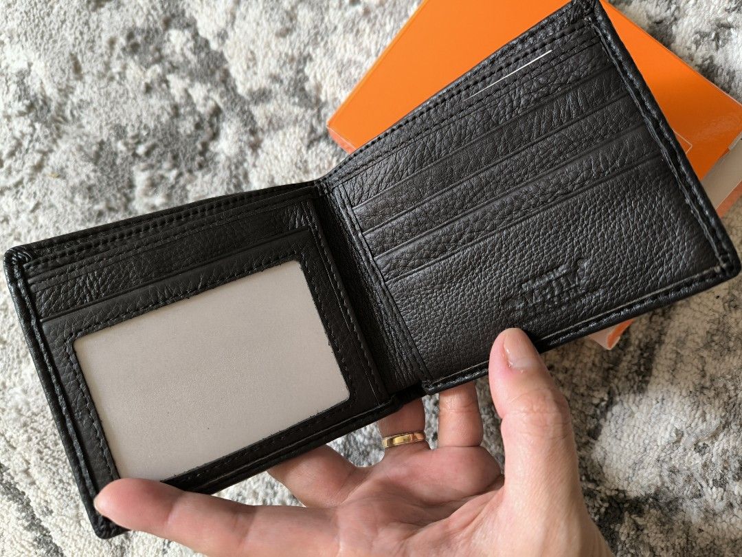 Brandnew McJim Leather Wallet (Category: Wallets & Card Holders) located in Paranaque City. Submitted by PepperC (Listing ID 1358951754, Image 3). Description: Brandnew Nasira lang box but item wala damage 1,199.75 orig price selling for 650 only Pick up Amvel Mansions Parañaque Shipping: Lalamove or J&T (shoulder by buyer).