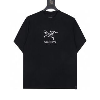 (Category: ) located in . Submitted by fashion.shoppp (Listing ID 1359048944, Image 1). Description: .