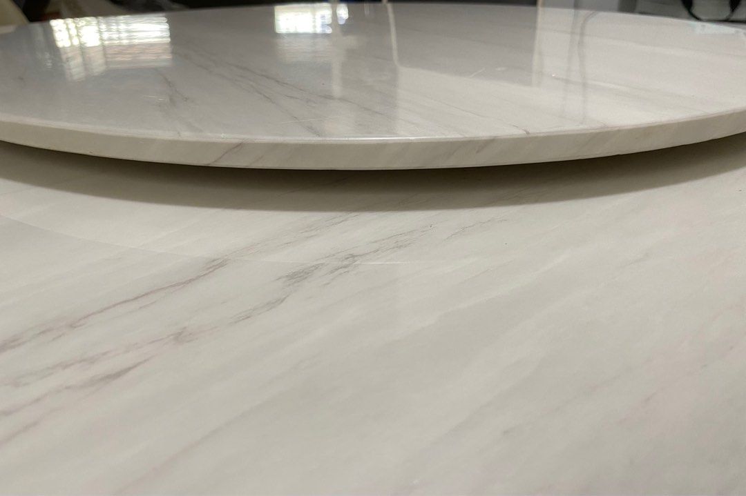 Dining Table (Category: Tables & Sets) located in Kuala Lumpur. Submitted by aishucle (Listing ID 1359022220, Image 3). Description: .