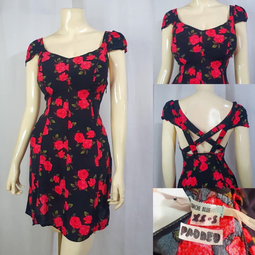 Floral red (Category: Dresses) located in Manila. Submitted by sunset_tee (Listing ID 1359054195, Image 1). Description: #floraldress.