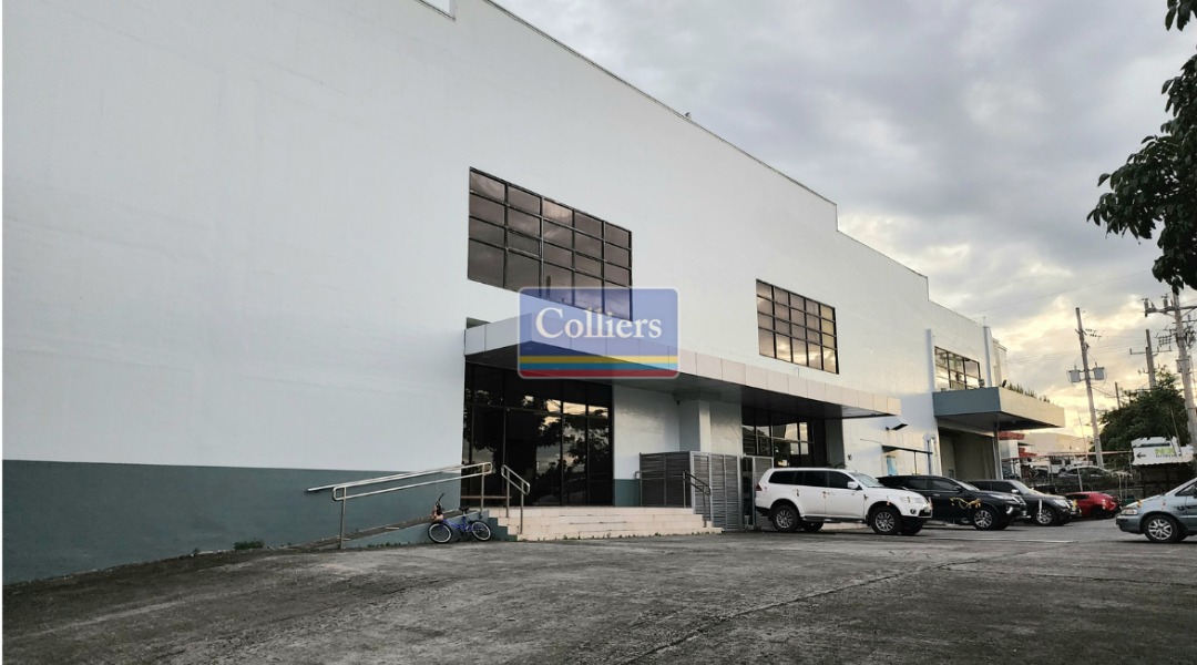 (Category: ) located in . Submitted by colliersph (Listing ID 1358992839, Image 1). Description: .