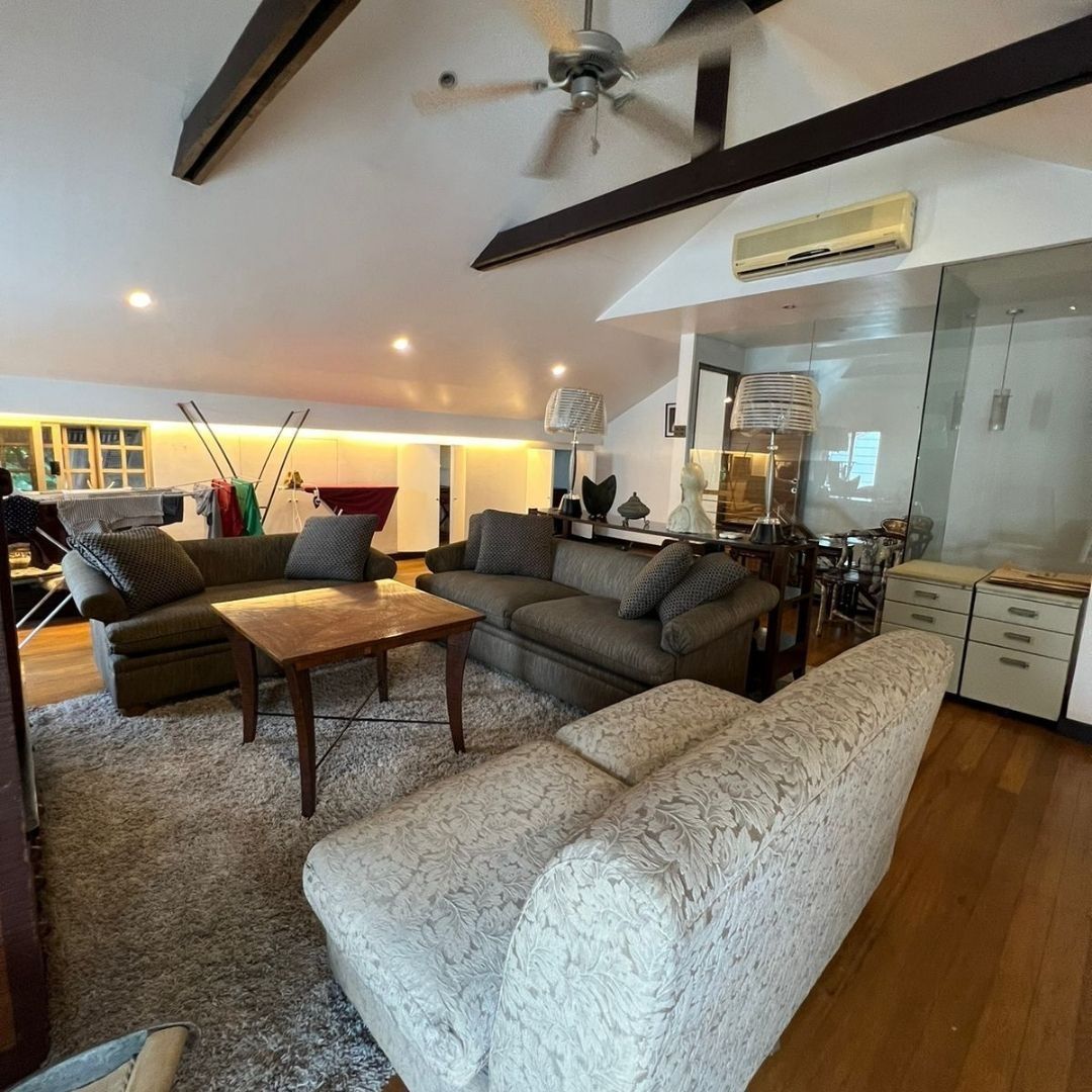FOR SALE: Townhouse in Valle Verde (Category: Townhouse) located in Quezon City. Submitted by julielim_propertiesph (Listing ID 1359030833, Image 2). Description: REPRICED! Valle Verde Townhouse FA: 251.01 3 bedrooms with 2 T&B Powder Room Attic with T&B Maid’s room Laundry area Lanai Not tumbok Not perimeter Not faultline Asking Price: PHP48M.