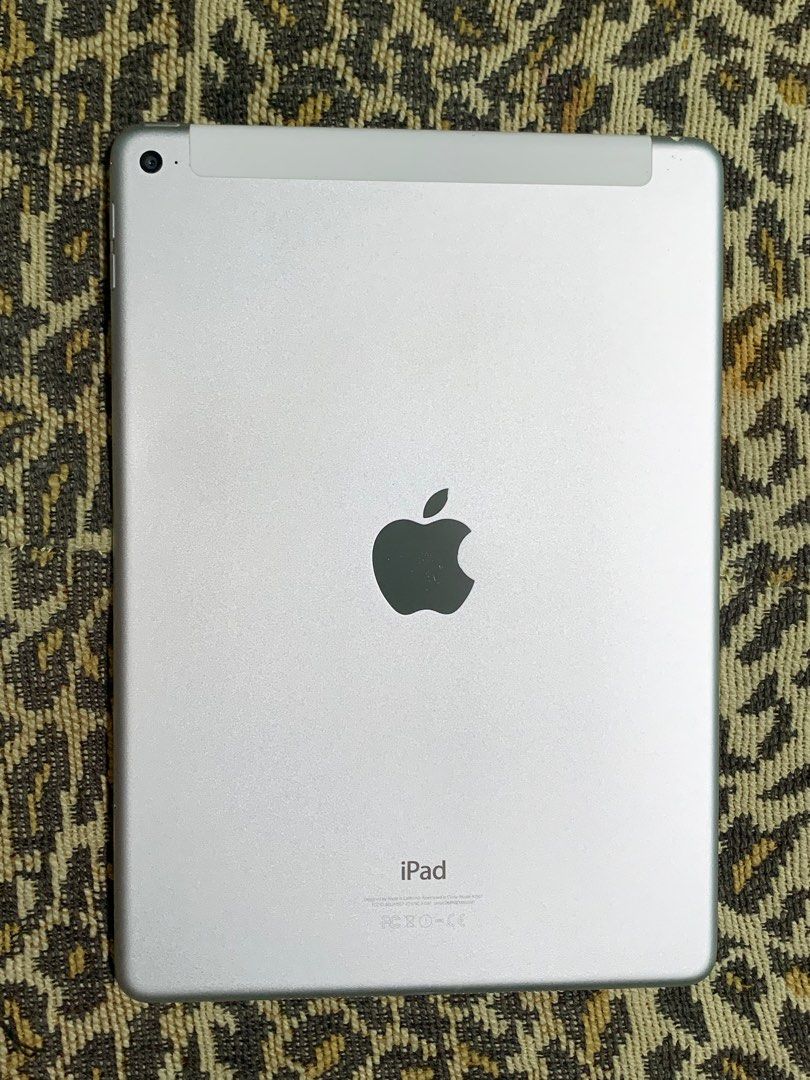 Ipad Air 2 (128gb) with Sim Slot (Category: iPad) located in Manila. Submitted by corteizxxx (Listing ID 1359061541, Image 2). Description: Ipad Air 2 sobrang kinis pa 128gb May sim slot Makunat battery Naka-kabit pa ung tempered glass Inclusion : clear case rfs : upgrade new phone test-to-sawa.