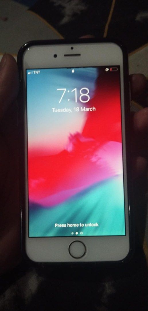IPHONE 6 (Category: iPhone 6 Series) located in Manila. Submitted by azael_a (Listing ID 1359043965, Image 1). Description: FS: IPHONE 6 matagal na sakin, gumagana pa naman di ko lang na ginagamit kasi may phone naman na iba 76% BH goods padin naman siya.