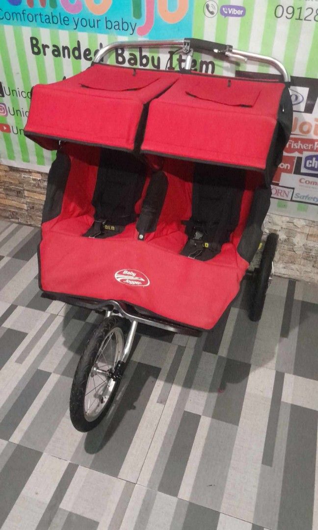 Jogger twin stroller (Category: Strollers) located in Caloocan City. Submitted by Unicoijo02 (Listing ID 1359119644, Image 3). Description: jogger twin steoller. sa mga mahilig mg jogging Dyan at laging kasama si baby baka eto na hanap nyong s stroller. open for pick up or shipping. loc. North caloocan.