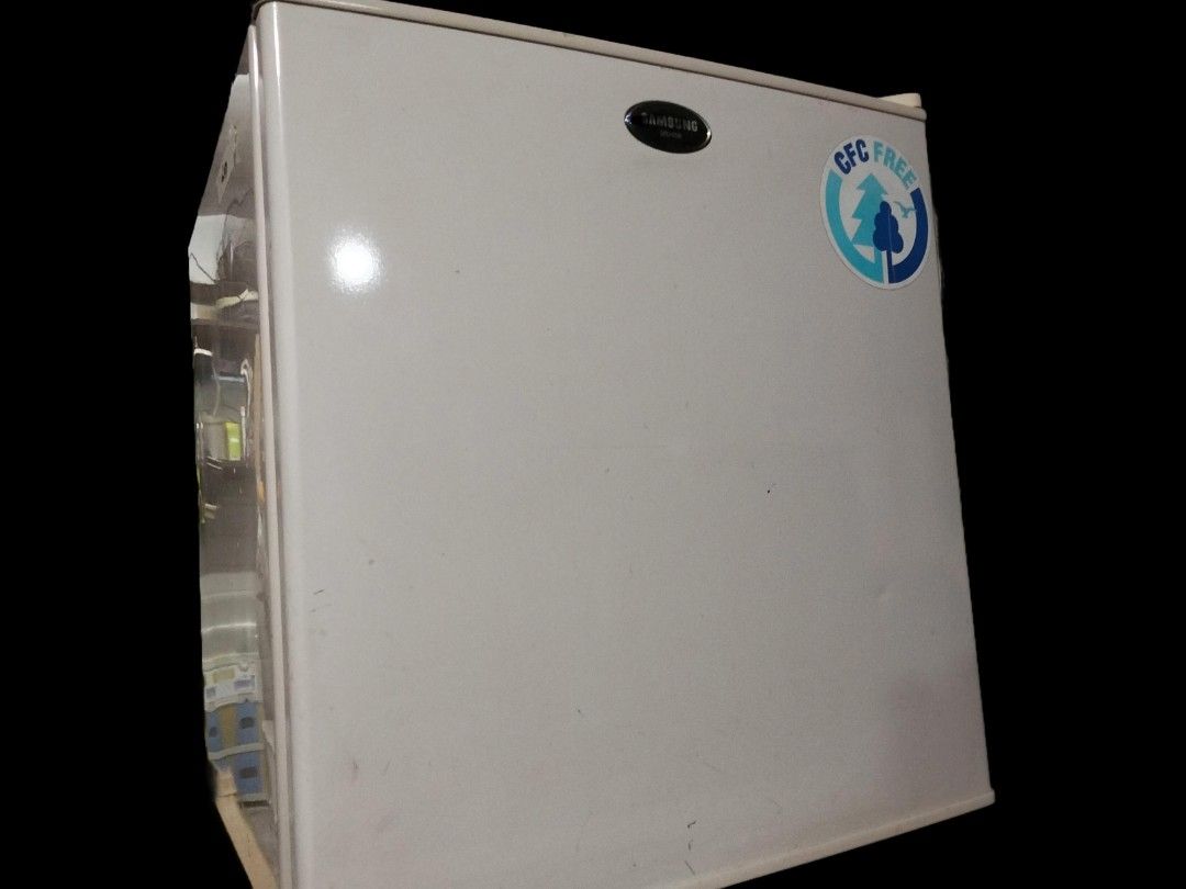 SAMSUNG REFRIGERATOR (Category: Refrigerators and Freezers) located in Pasay City. Submitted by wildfish.95b36c (Listing ID 1359116482, Image 1). Description: KELVINATOR REFRIGERATOR • Personal Ref DM for more info 📍Villaruel St. Pasay City.