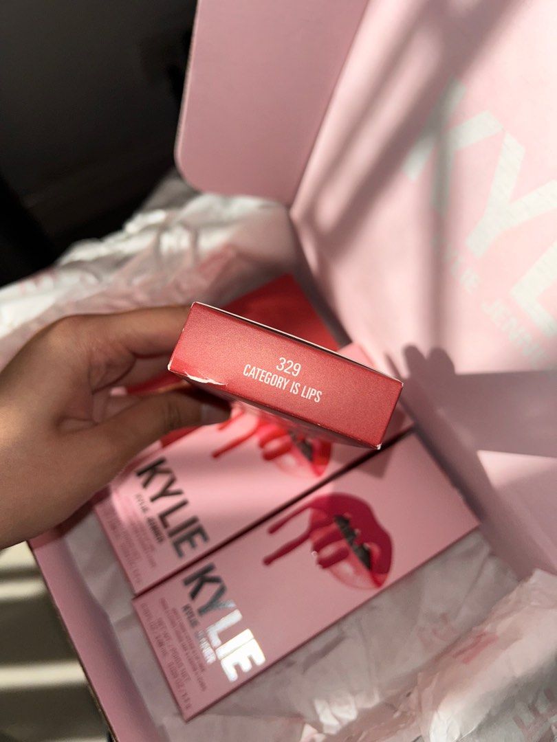 Kylie Cosmetics Lip Kits (Category: Makeup) located in Manila. Submitted by mae_finds (Listing ID 1358961882, Image 2). Description: Authentic & Sealed | Bought from ULTA Beauty USA LIST OF SHADES: 1️⃣ Shade: 329 “Category is Lips” 2️⃣ Shade: 513 “Booked and Busy” 3️⃣ Shade: 100 “Posie K Matte” 4️⃣ Shade: 500 “Kristen Matte”.