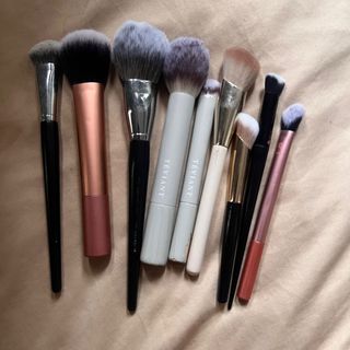 (Category: ) located in . Submitted by apreloved.co (Listing ID 1359014355, Image 1). Description: .