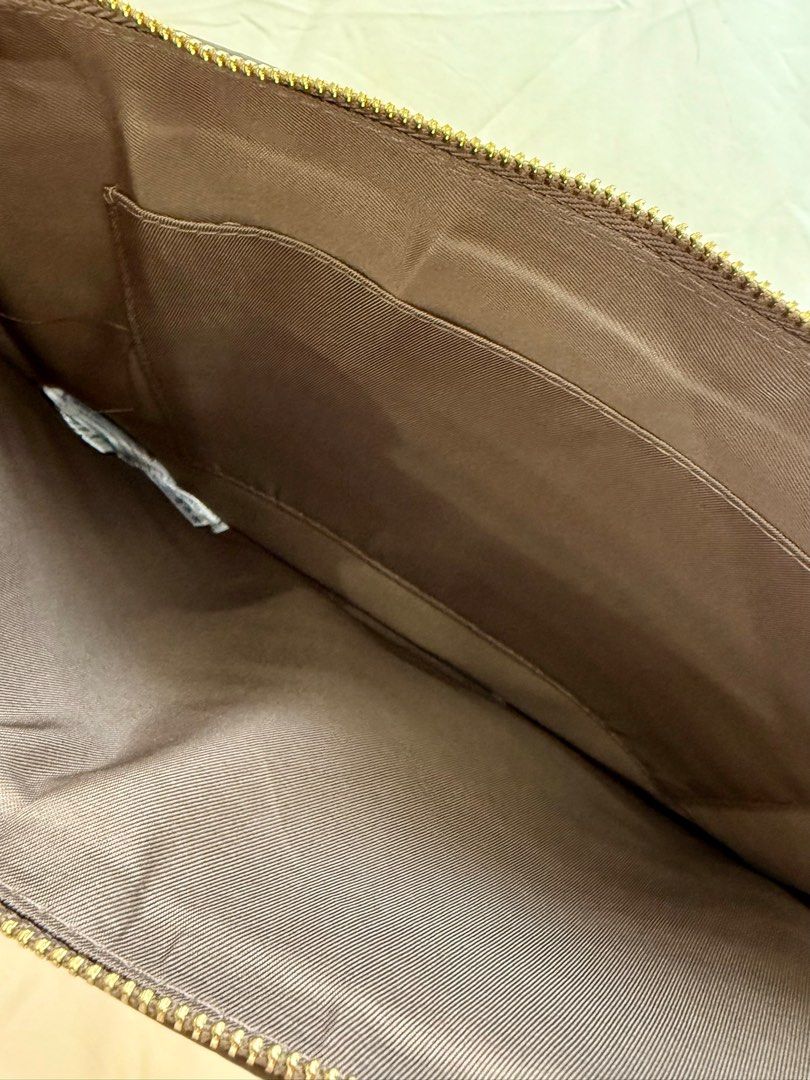 Mango Laptop Sleeve (Taupe) (Category: Purses & Pouches) located in Pasay City. Submitted by mcsanmig (Listing ID 1358988380, Image 3). Description: Leather Laptop Sleeve Used twice only No major flaws Fits 14" laptop One open pocket inside.