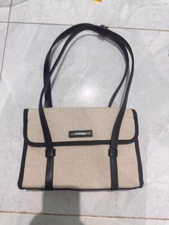 (Kategori: ) berada di . Dikirim oleh ditaparamita1998 (ID iklan 1358958668, Gambar 1). Deskripsi: .