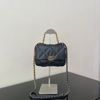 (Kategori: ) berada di . Dikirim oleh baee.bags (ID iklan 1359108542, Gambar 1). Deskripsi: .