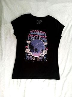 🌈🛑🌻Negotiable/Graphic tees/ Good in actual/ Black T- shirt top/ Adventure Travel wear - Flower/ Outing/ Summer wear/ vacation outfit/ good pair with denim shorts/ pants/ Artist Unique colorful design T-shirt Prints/Creative streetwear