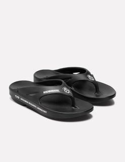 （分類：）位於 。 由 sneakerout32356 提交（商品編號 1359038273，圖片 1）。簡介： 。