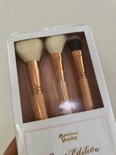 (Kategori: ) berada di . Dikirim oleh prlittlecloset (ID iklan 1358967211, Gambar 1). Deskripsi: .