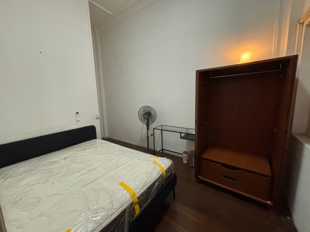 (Category: ) located in . Submitted by whyhedge (Listing ID 1304043083, Image 1). Description: .
