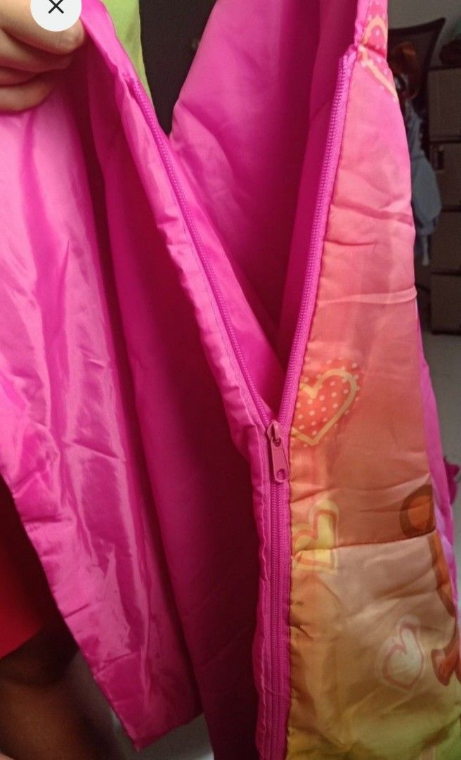 Peppa Pig Sleeping Bag (Category: Hiking & Camping) located in Quezon City. Submitted by gabbys_closet16 (Listing ID 1359120467, Image 2). Description: Peppa Pig Sleeping Bag Good for one kids With Carry bag Needs washing Rfs: decluttering.