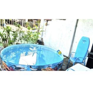 RUSH SALE 1k ONLY!! BARGAIN AT  1K FIXED swimming pool non inflatable kiddie pool approx 8 feet diameter used once easy to use pool from Toys R Use original Intex mall bought summer pool swim