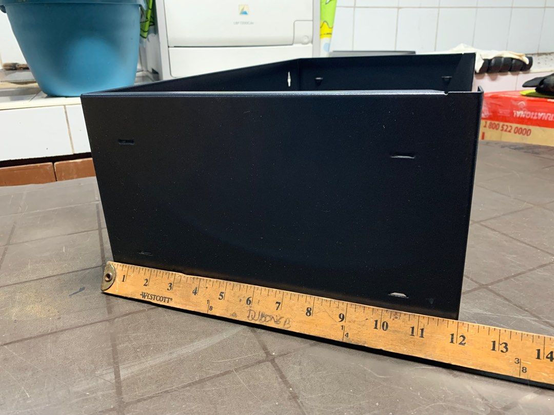 RWS Wall Mounted Bracket or Wall Mount Server Rack Casing 4RU (Category: Networking) located in Paranaque City. Submitted by seb_trading (Listing ID 1359008366, Image 3). Description: Model RWS-007WMB-04603 4Ru capacity heavy duty meas: 54 (W) x 33 (D) x 20 (H) cm hard metal frame last price Paranaque area.