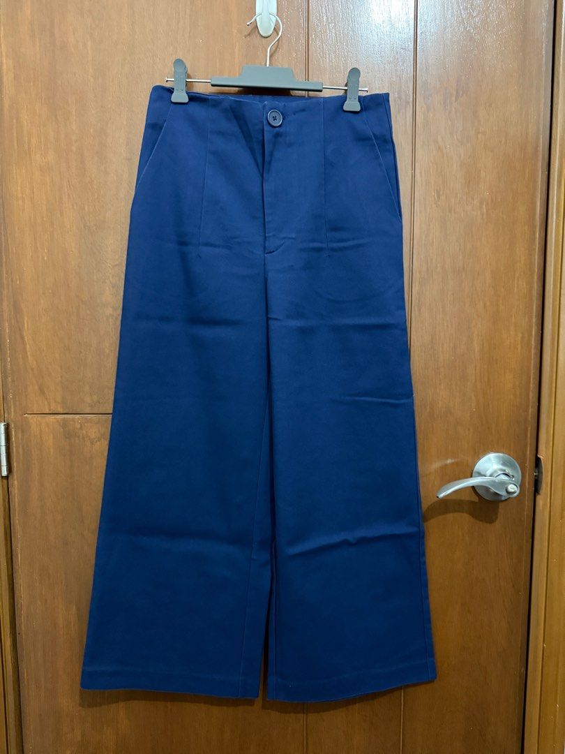 STRADIVARIUS Blue Wide-Leg Trousers (Category: Other Bottoms) located in Pasay City. Submitted by nh.declutter (Listing ID 1359023302, Image 1). Description: PLEASE READ: - Posted price is LAST PRICE. Lowballers will not be entertained. - No when worn pictures. - Item color may vary slightly due to lighting. - All items LISTED WITH BRANDS are GUARANTEED AUTHENTIC and bought by the seller either from the website of the said brand or from the mall.